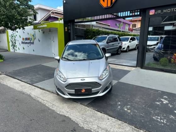 FORD FIESTA 1.6 SE SEDAN 16V FLEX 4P POWERSHIFT